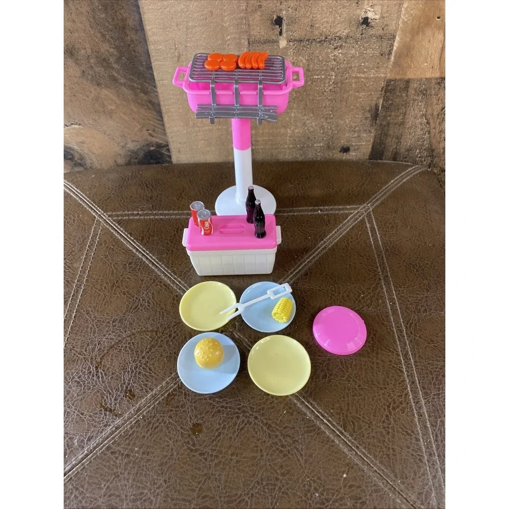 Barbie Barbecue Grill Picnic Fun 1989‎ Cooler Food Plates Accessories Vintage